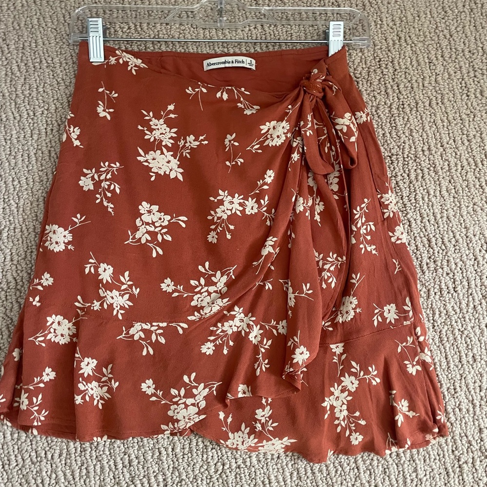 Burnt orange Abercrombie and Fitch mini skirt wraparound